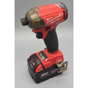 MILWAUKEE 2760-20 SURGE 1/4" HEX HYDRAULIC DRIVER + BATTERY (GNH013666)